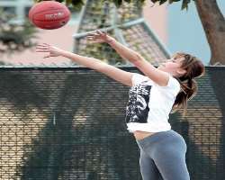 She was an athlete when she was in high school and played hockey, basketball, and softball.
